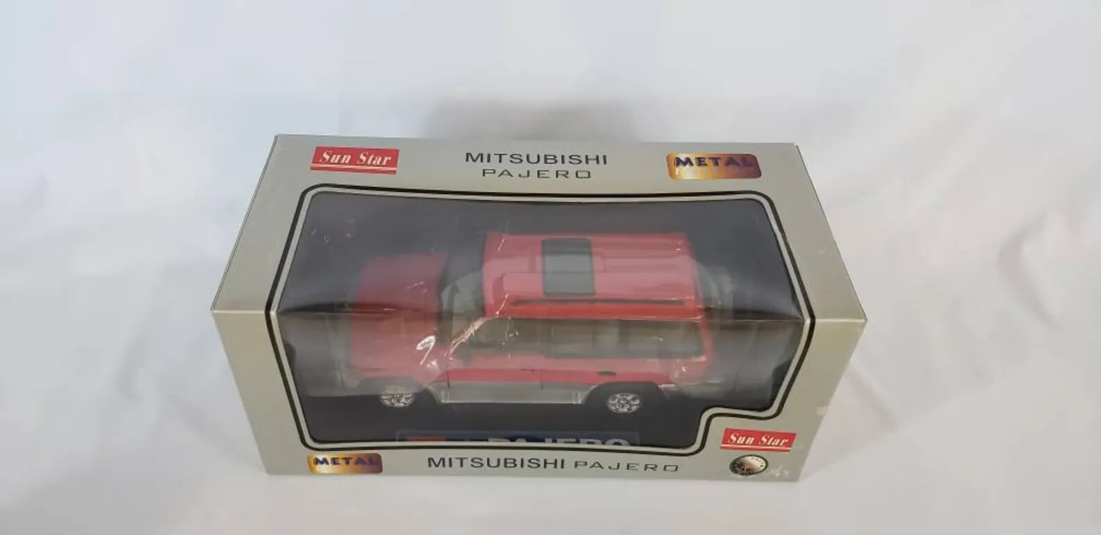 50311 pajero sport diecast detailing