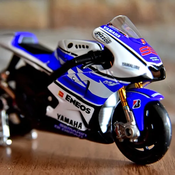 50357 yamaha diecast motorcycle collection 1