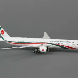 /img/50376-diecast-aircraft-display.webp