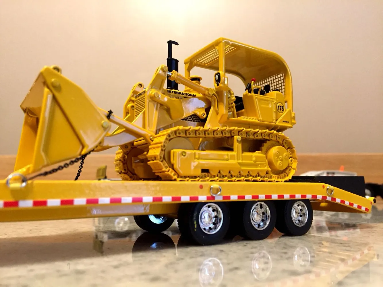50384 diecast construction model scale