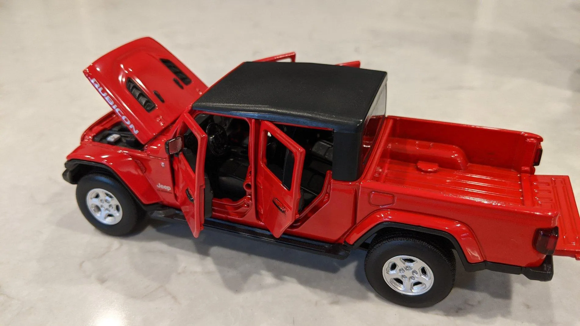 50391 jeep gladiator diecast construction