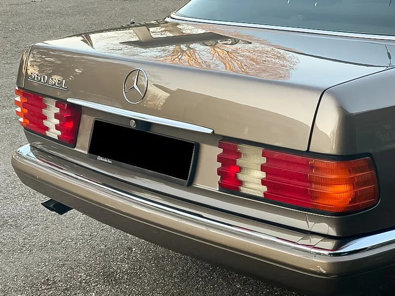 50392 diecast mercedes 560 sel details