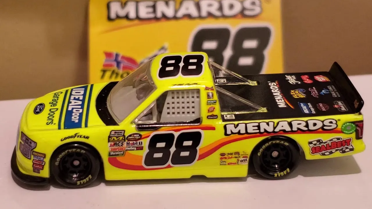 /img/50425-nascar-diecast-rare.webp
