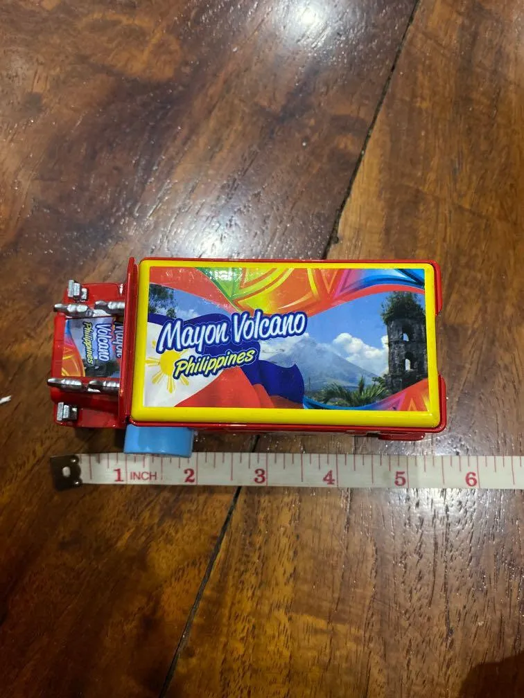 50426 diecast jeepney features