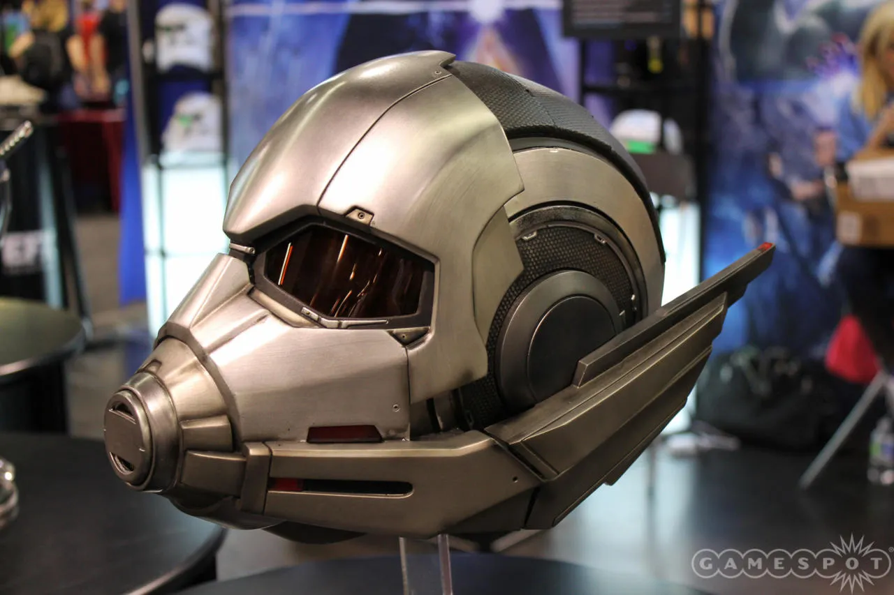 50431 helmet safety features