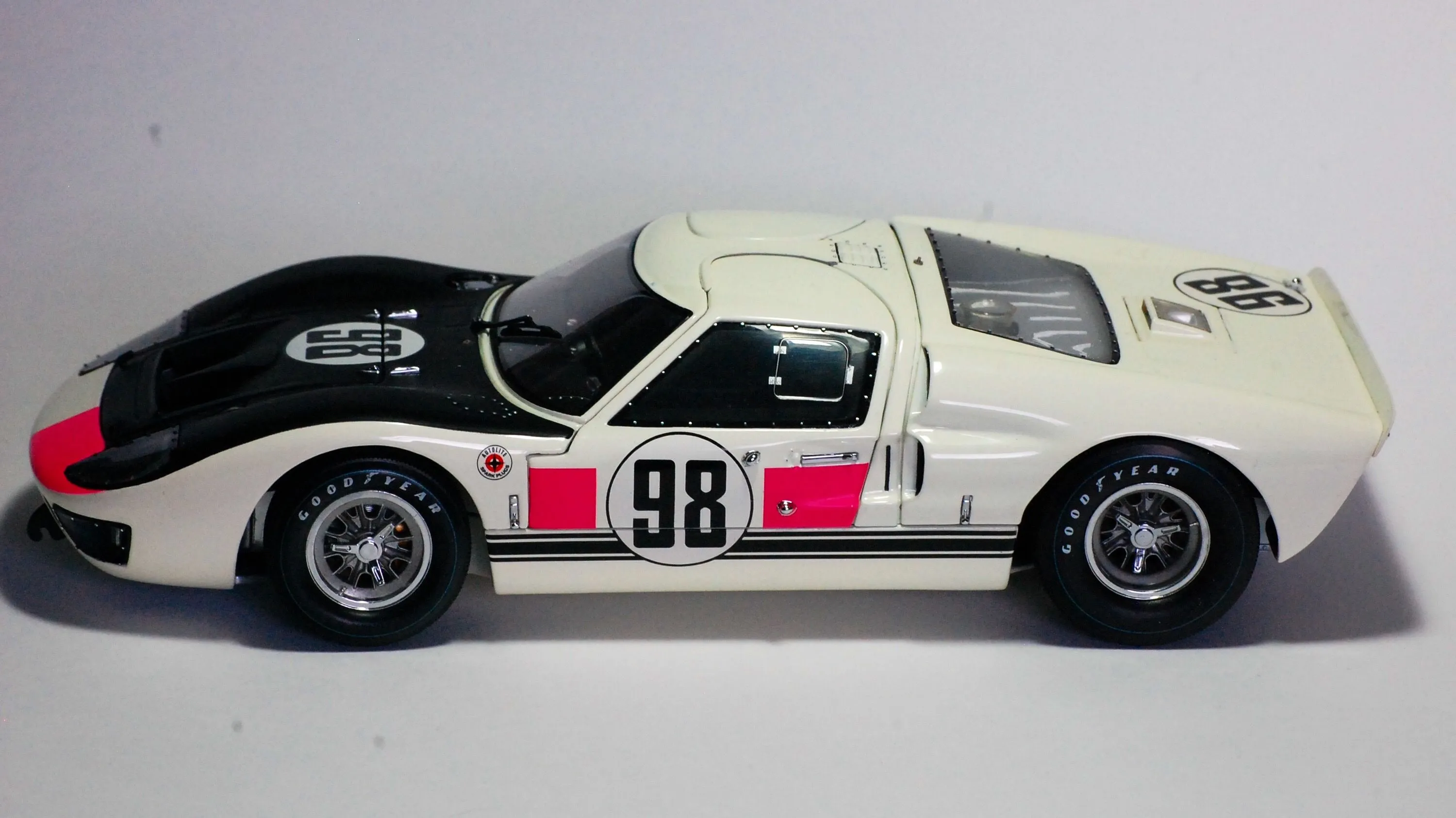 50441 gt40 ken miles diecast cleaning