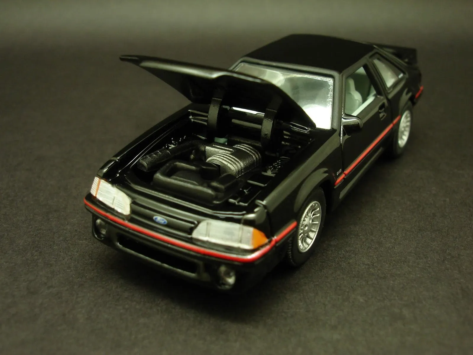 50487 diecast 88 mustang special edition