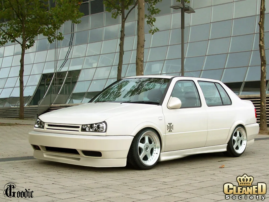 /img/50513-vw-vento-diecast-build.webp