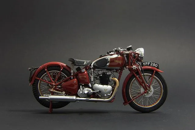 50518 triumph thruxton diecast model