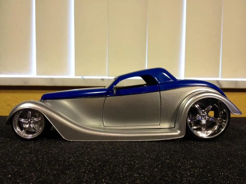 50523 diecast truck shelves