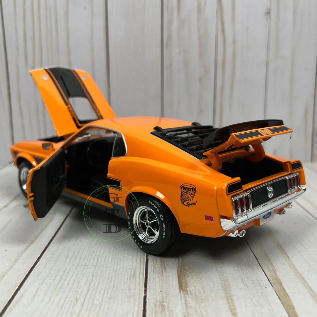 50559 1970 mustang diecast display