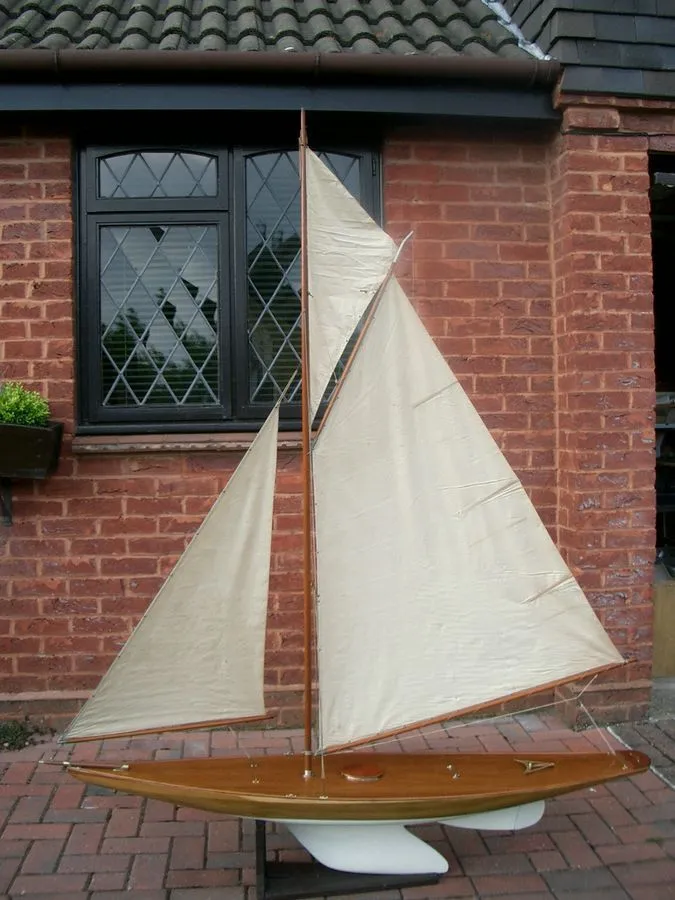 50574 sailboat diecast model overview