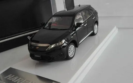 /img/50622-diecast-toyota-harrier-cleaning.webp