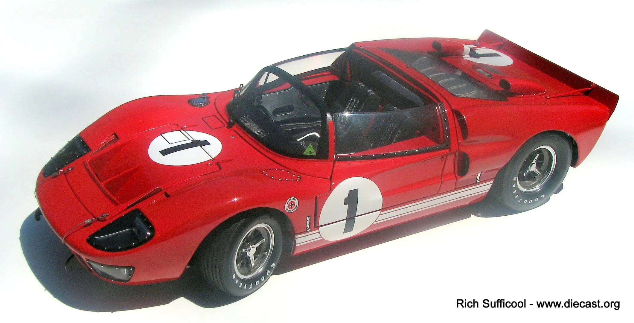 50624 1 18 scale gt40
