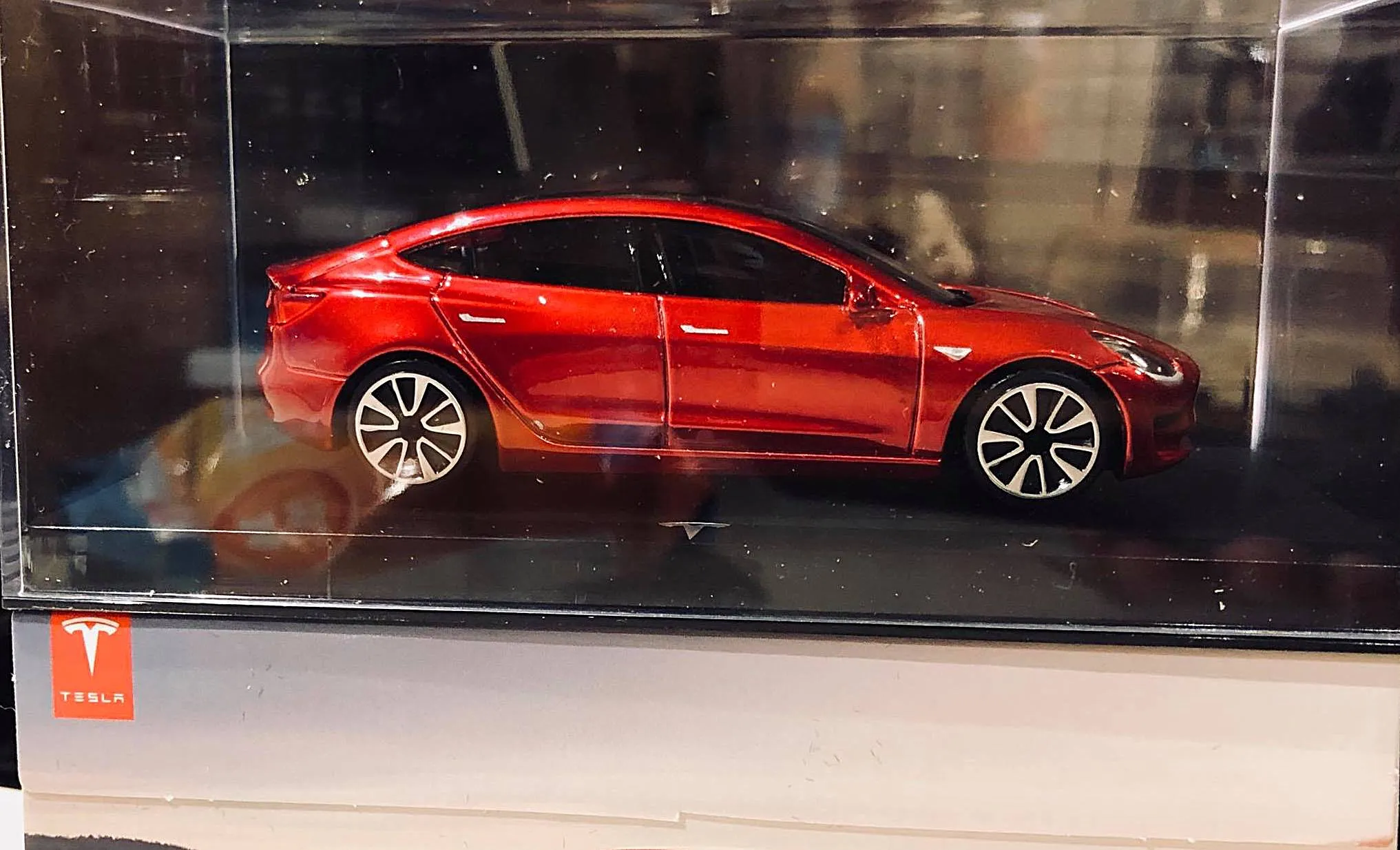 50626 tesla model 3 diecast main