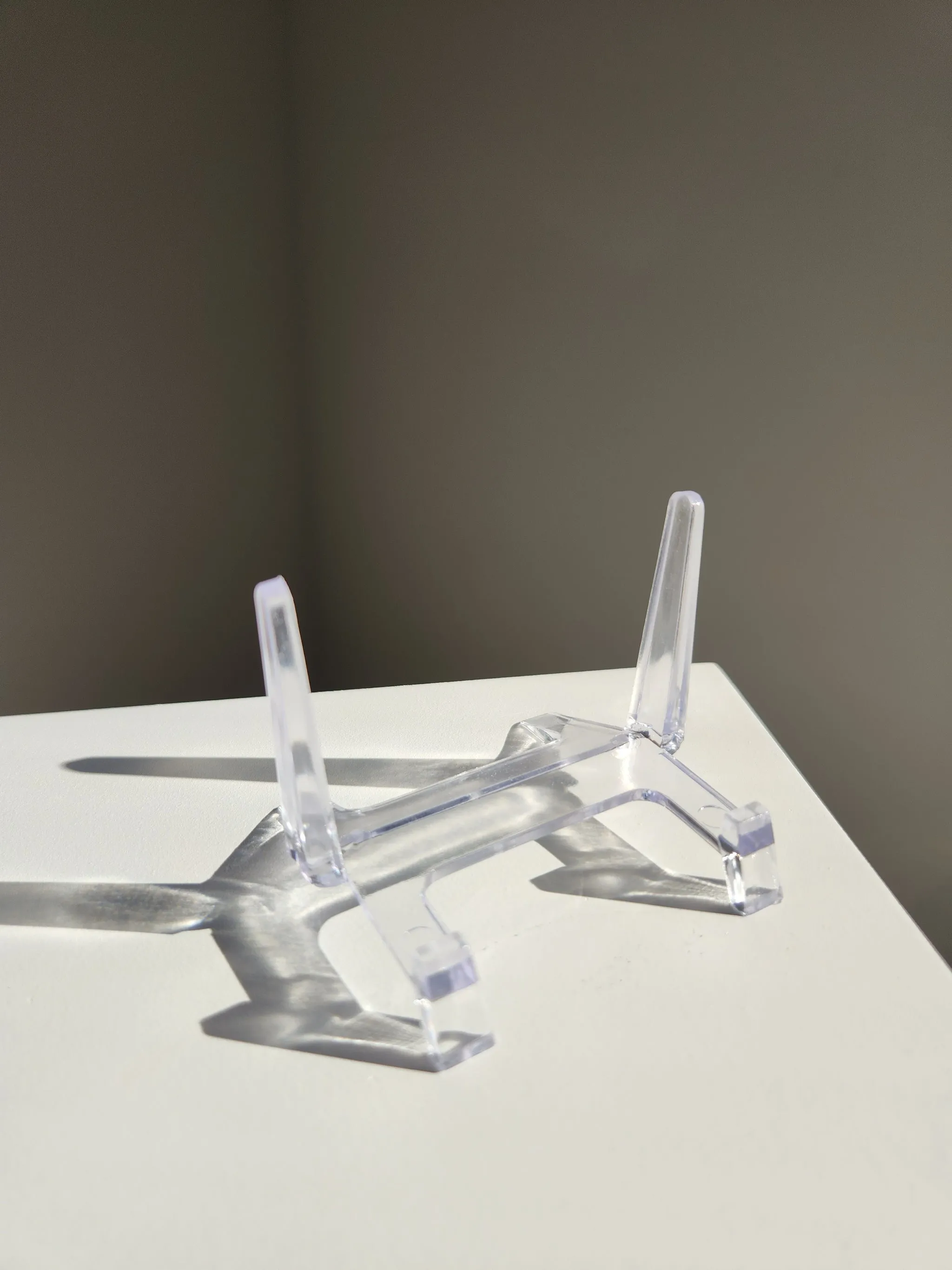 50638 wall mounted diecast display