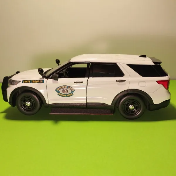 50639 detailed diecast police car